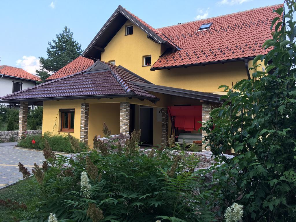 זלאטיבור Omiljeni Apartments מראה חיצוני תמונה
