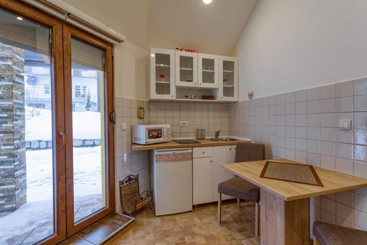 זלאטיבור Omiljeni Apartments מראה חיצוני תמונה